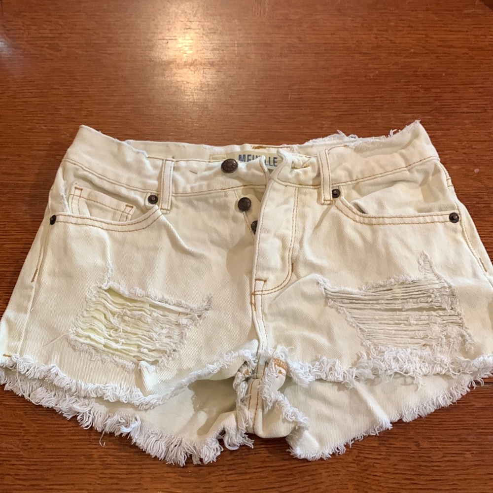 Jean shorts, size 25. Cream color, Brandy Melville.
